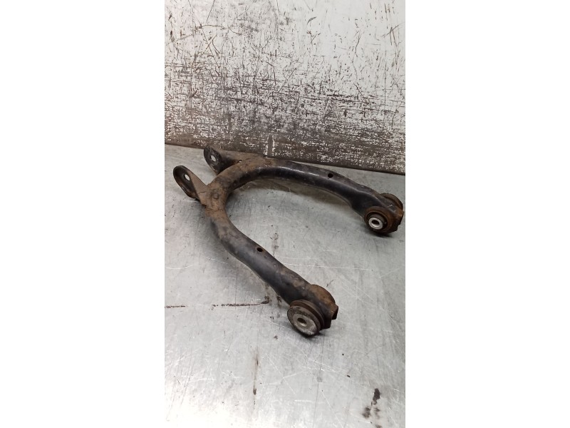 Recambio de brazo suspension superior trasero derecho para volkswagen passat b5.5 (3b3) 1.9 tdi 4motion referencia OEM IAM 8E050