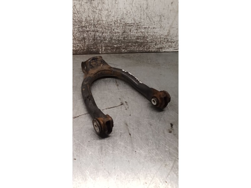 Recambio de brazo suspension superior trasero izquierdo para volkswagen passat b5.5 (3b3) 1.9 tdi 4motion referencia OEM IAM 8E0