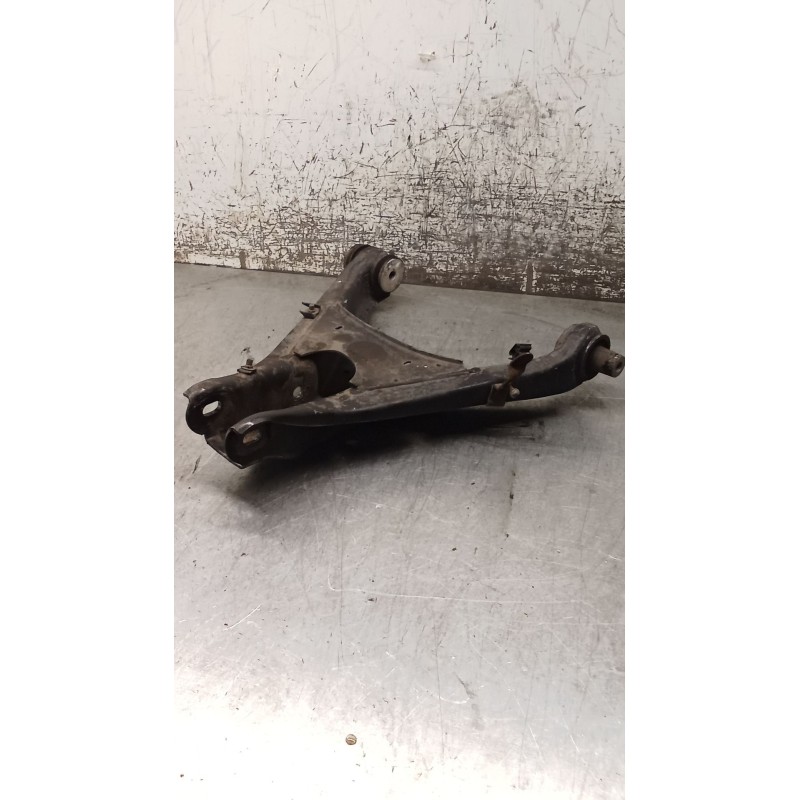 Recambio de brazo suspension inferior trasero izquierdo para volkswagen passat b5.5 (3b3) 1.9 tdi 4motion referencia OEM IAM 4B0