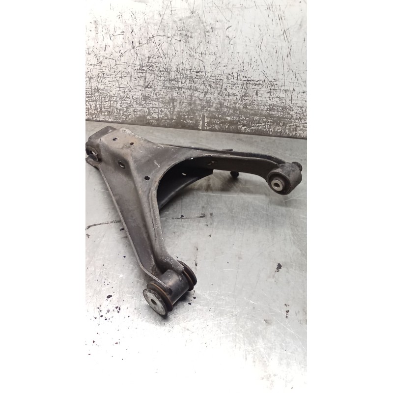 Recambio de brazo suspension inferior trasero izquierdo para volkswagen passat b5.5 (3b3) 1.9 tdi 4motion referencia OEM IAM 4B0