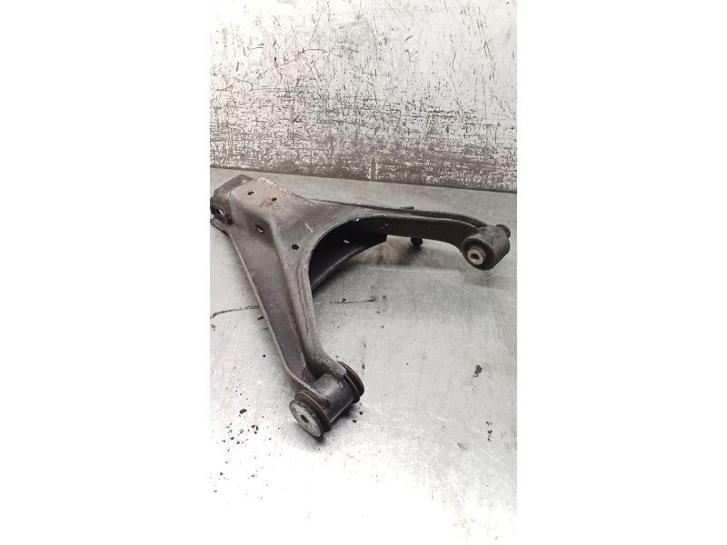 Recambio de brazo suspension inferior trasero izquierdo para volkswagen passat b5.5 (3b3) 1.9 tdi 4motion referencia OEM IAM 4B0