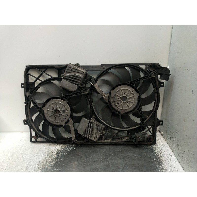 Recambio de electroventilador para volkswagen phaeton (3d2/3d8) tdi v10 (4 asientos) referencia OEM IAM 3D0121991H  2002