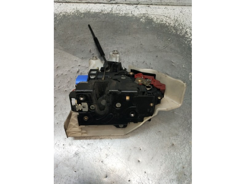 Recambio de motor cierre centralizado trasero derecho para volkswagen phaeton (3d2/3d8) tdi v10 (4 asientos) referencia OEM IAM 