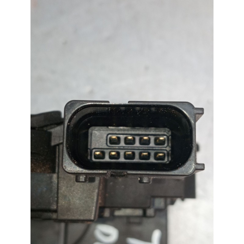 Recambio de motor cierre centralizado trasero derecho para opel meriva b monospace (s10) 1.7 cdti (75) referencia OEM IAM 134323