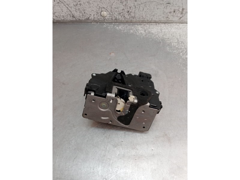 Recambio de motor cierre centralizado delantero derecho para opel meriva b monospace (s10) 1.7 cdti (75) referencia OEM IAM 0325