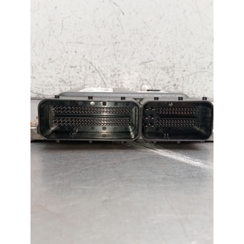 Recambio de centralita motor uce para opel meriva b monospace (s10) 1.7 cdti (75) referencia OEM IAM MB2757003570 55593362 2010