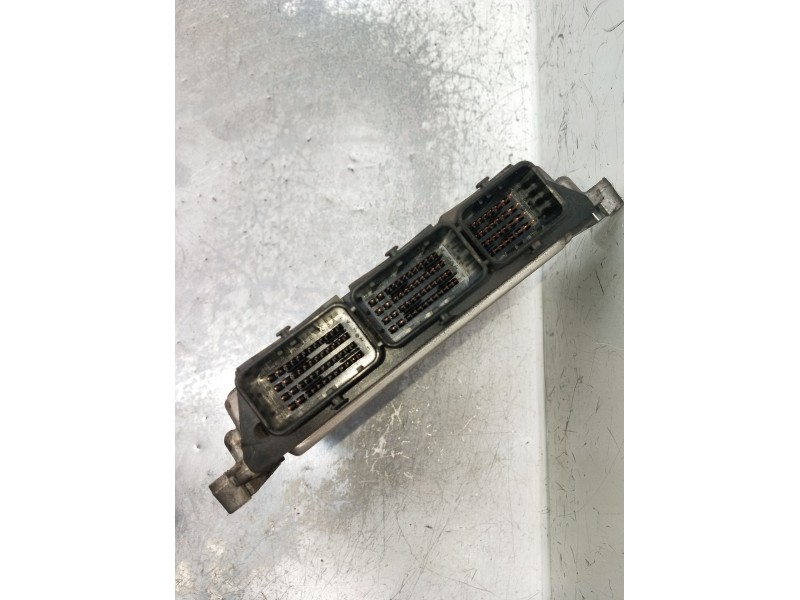 Recambio de centralita motor uce para renault laguna iii (bt0/1) 2.0 dci (bt07, bt0j, bt14, bt1a, bt1s) referencia OEM IAM 02810