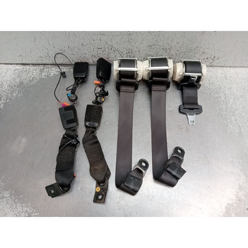Recambio de juego cinturones trasero para opel meriva b monospace (s10) 1.7 cdti (75) referencia OEM IAM   2010