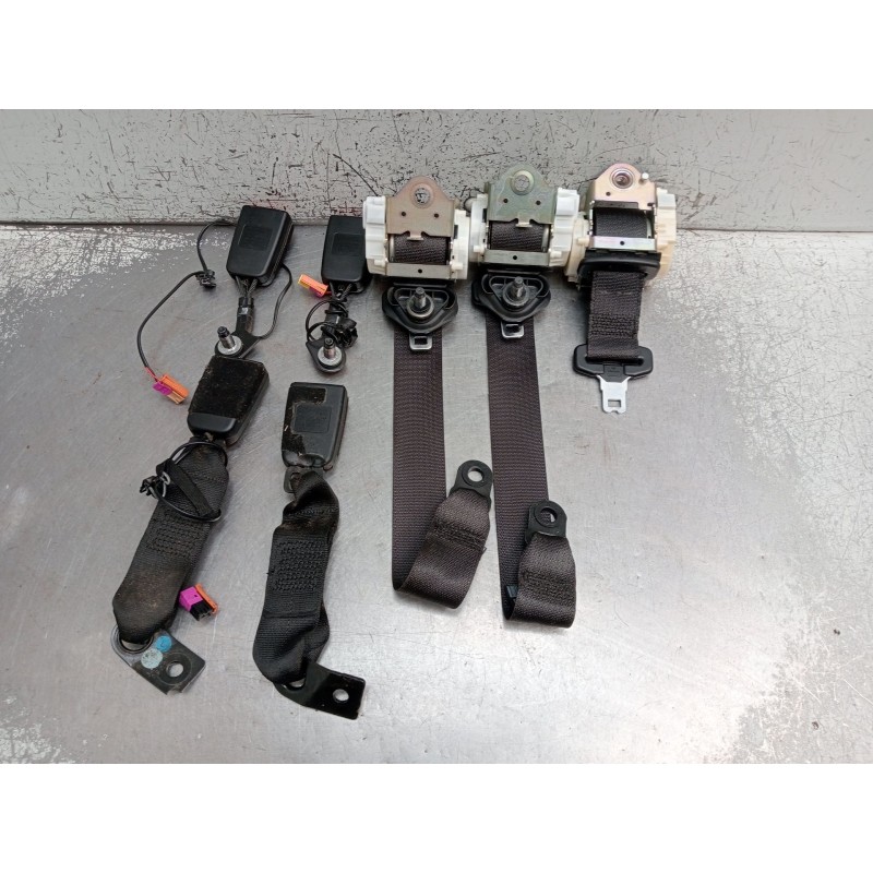 Recambio de juego cinturones trasero para opel meriva b monospace (s10) 1.7 cdti (75) referencia OEM IAM   2010