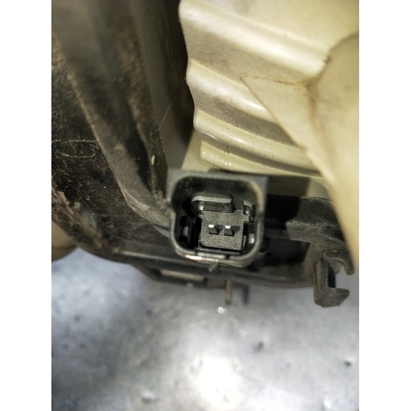 Recambio de piloto trasero derecho interior para renault laguna iii (bt0/1) 2.0 dci (bt07, bt0j, bt14, bt1a, bt1s) referencia OE