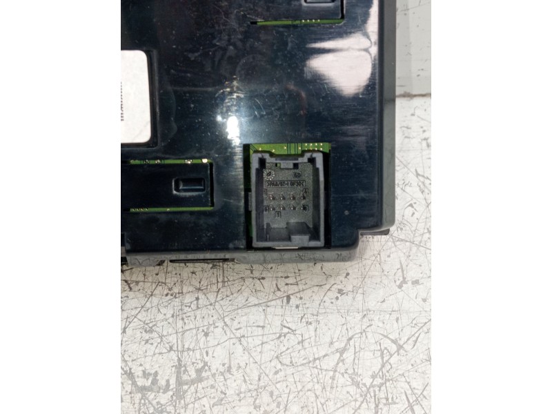 Recambio de pantalla multifuncion para opel meriva b monospace (s10) 1.7 cdti (75) referencia OEM IAM 22858075 565412769 2010