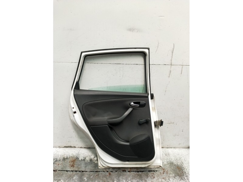 Recambio de puerta trasera izquierda para seat altea (5p1) 1.2 tsi referencia OEM IAM  5P 2009