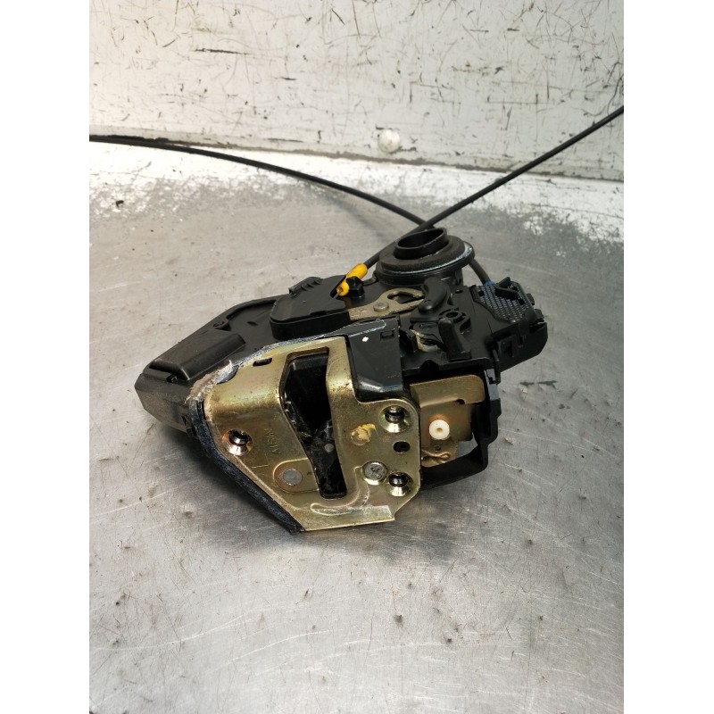 Recambio de motor cierre centralizado trasero izquierdo para toyota corolla sedán (_e12_) 1.6 vvt-i (zze121_) referencia OEM IAM