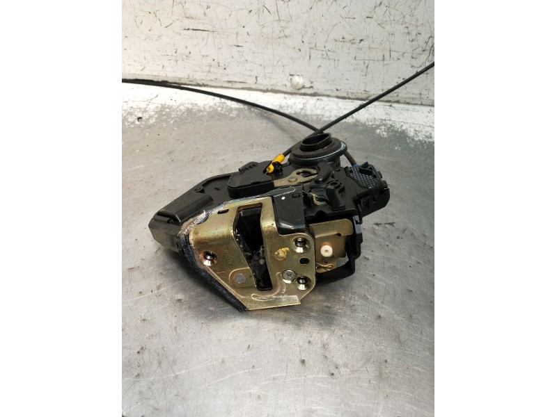 Recambio de motor cierre centralizado trasero izquierdo para toyota corolla sedán (_e12_) 1.6 vvt-i (zze121_) referencia OEM IAM
