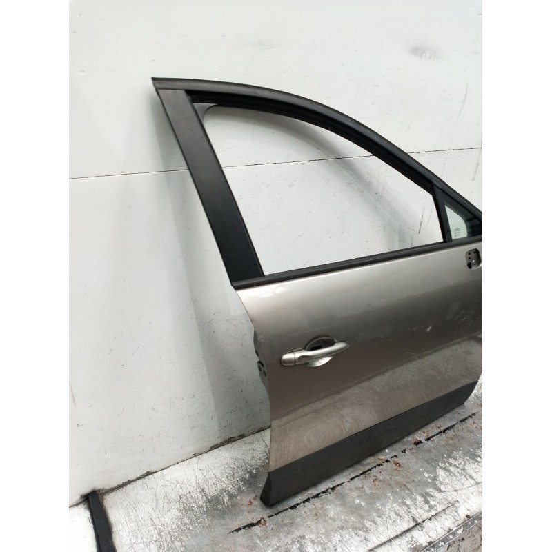 Recambio de puerta delantera derecha para renault scénic iii (jz0/1_) 1.5 dci (jz02, jz0r) referencia OEM IAM  5P 2009