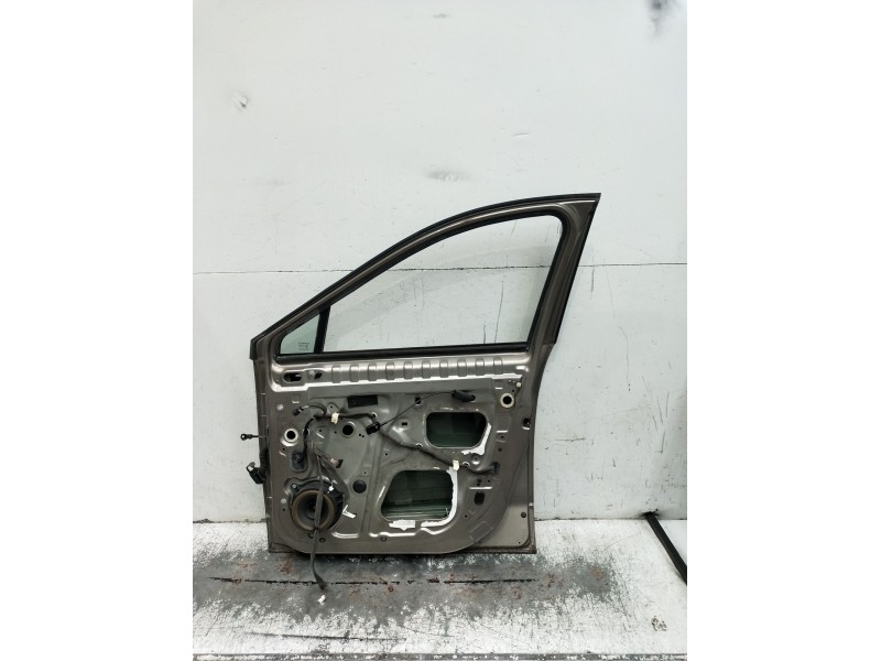 Recambio de puerta delantera derecha para renault scénic iii (jz0/1_) 1.5 dci (jz02, jz0r) referencia OEM IAM  5P 2009