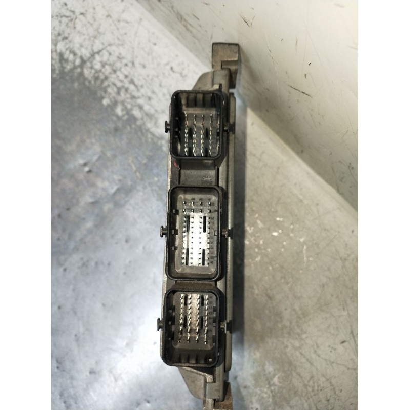 Recambio de centralita motor uce para renault clio iii (br0/1, cr0/1) 1.2 16v (br02, br0j, br11, cr02, cr0j, cr11) referencia OE