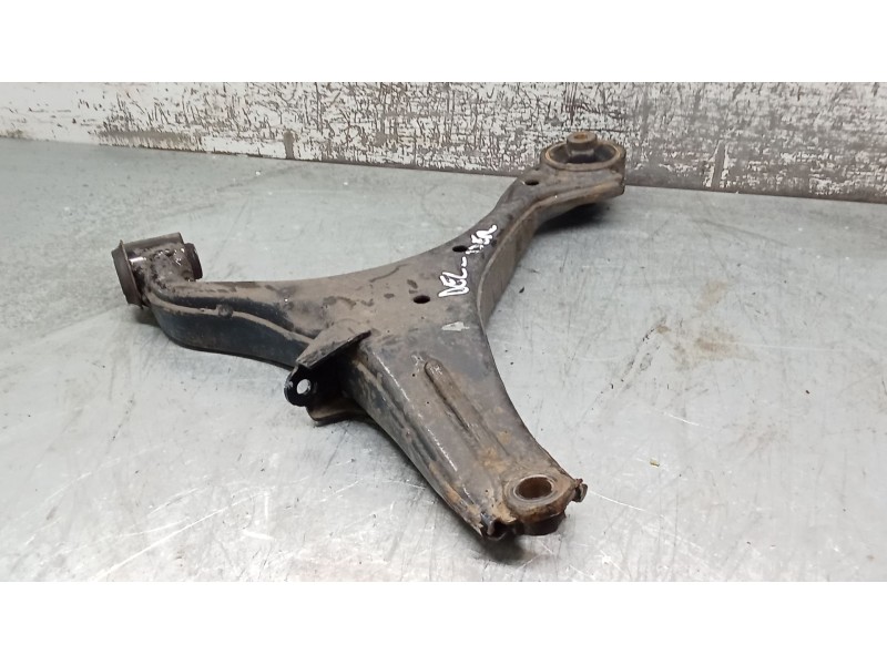 Recambio de brazo suspension inferior delantero derecho para honda fr-v (be) 2.2 i ctdi (be5) referencia OEM IAM   05