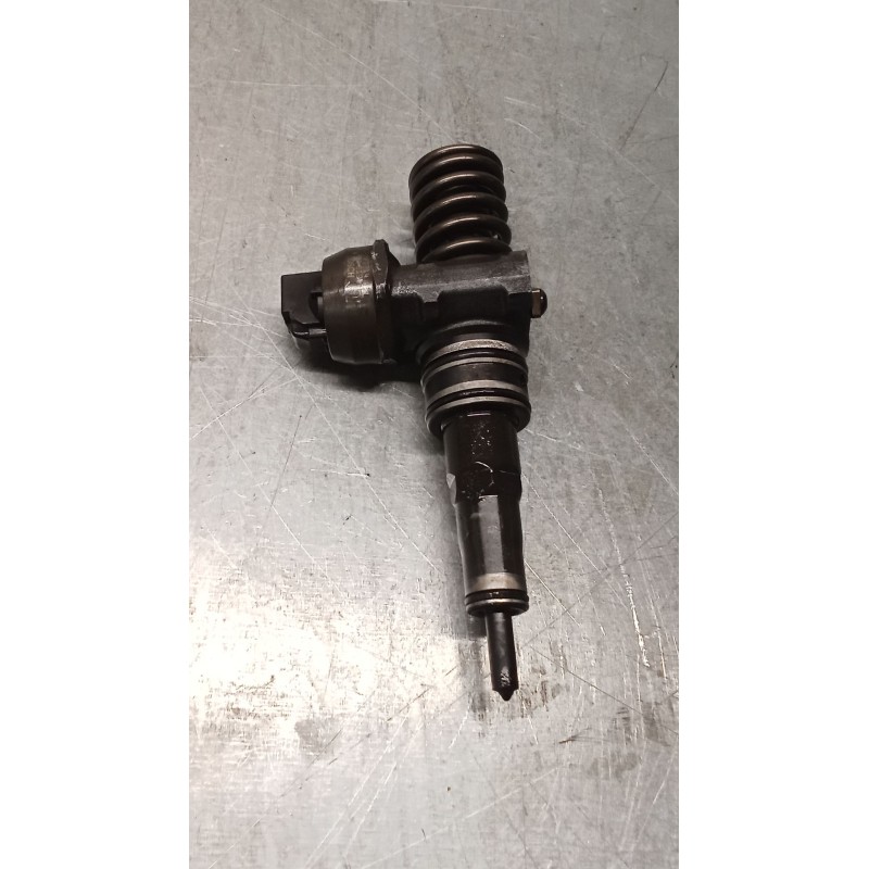 Recambio de inyector para volkswagen passat b5.5 (3b3) 1.9 tdi 4motion referencia OEM IAM 0414720214 38130073AR BOSCH