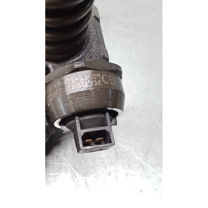 Recambio de inyector para volkswagen passat b5.5 (3b3) 1.9 tdi 4motion referencia OEM IAM 0414720214 38130073AR BOSCH