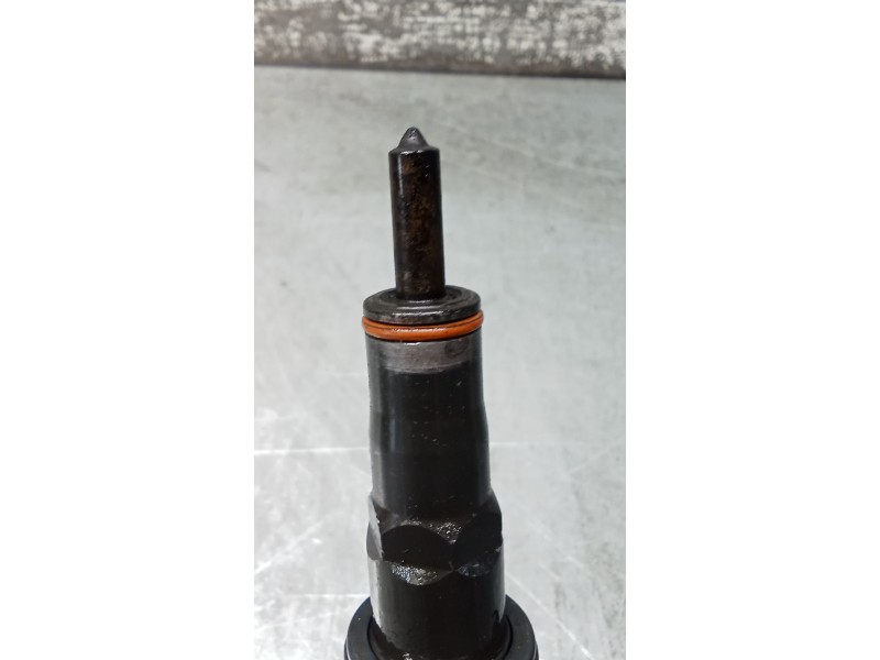 Recambio de inyector para volkswagen passat b5.5 (3b3) 1.9 tdi 4motion referencia OEM IAM 0414720214 38130073AR BOSCH