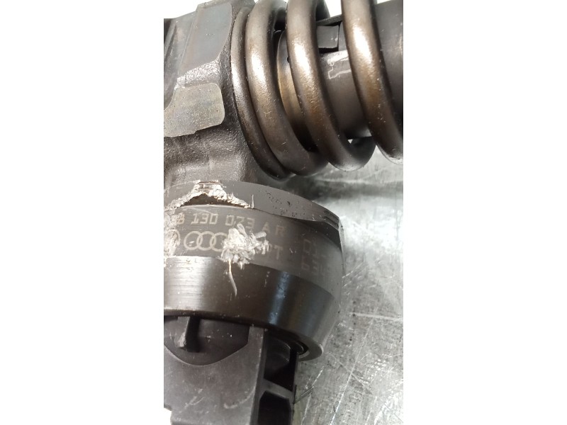 Recambio de inyector para volkswagen passat b5.5 (3b3) 1.9 tdi 4motion referencia OEM IAM 0414720214 38130073AR BOSCH