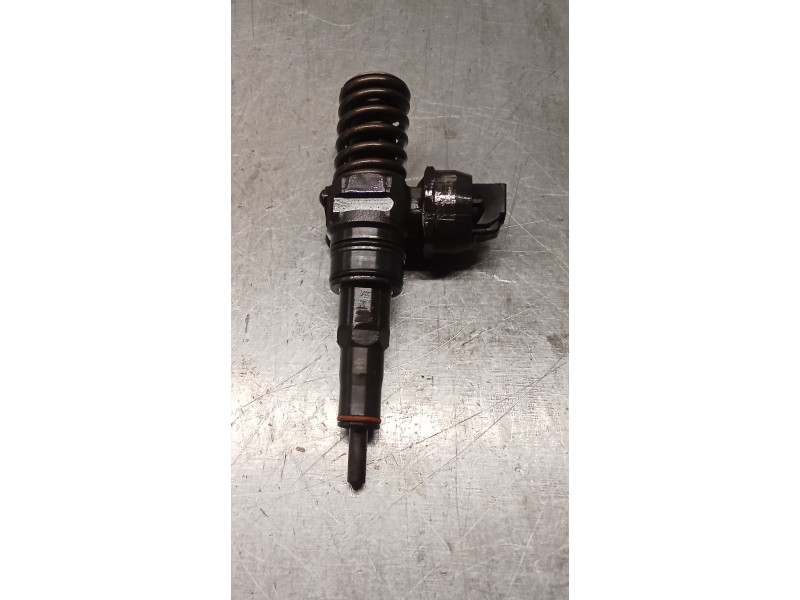 Recambio de inyector para volkswagen passat b5.5 (3b3) 1.9 tdi 4motion referencia OEM IAM 0414720214 38130073AR BOSCH