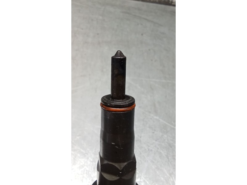 Recambio de inyector para volkswagen passat b5.5 (3b3) 1.9 tdi 4motion referencia OEM IAM 0414720214 38130073AR BOSCH