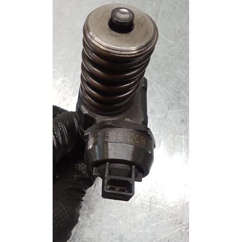 Recambio de inyector para volkswagen passat b5.5 (3b3) 1.9 tdi 4motion referencia OEM IAM 0414720214 38130073AR BOSCH