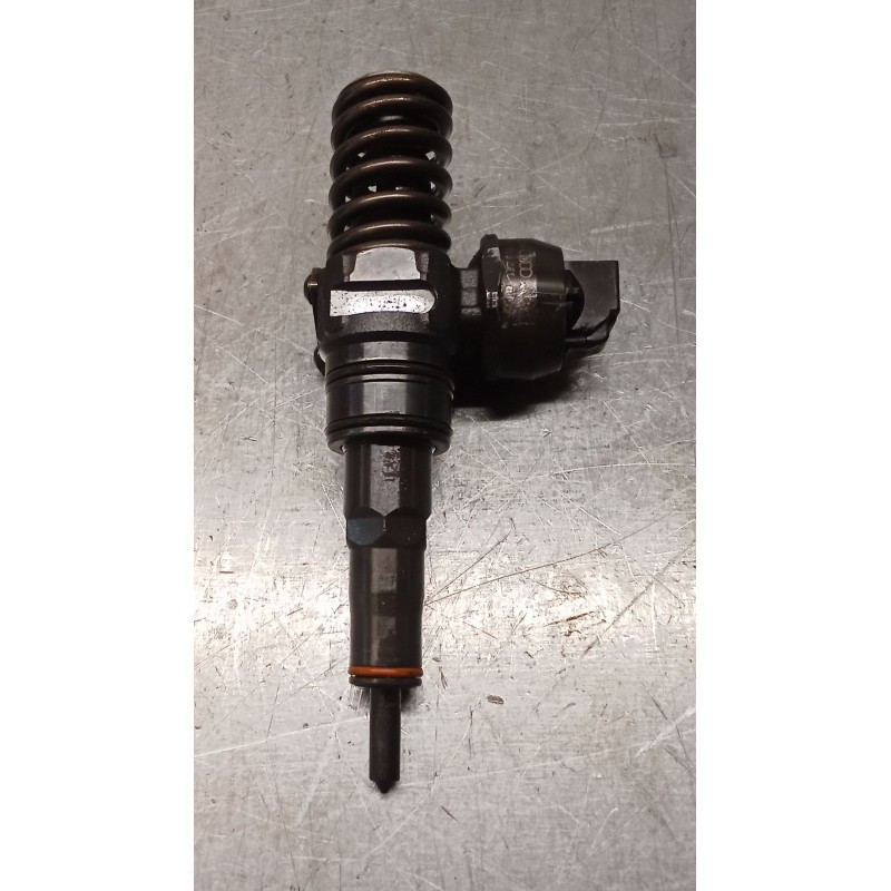 Recambio de inyector para volkswagen passat b5.5 (3b3) 1.9 tdi 4motion referencia OEM IAM 0414720214 38130073AR BOSCH