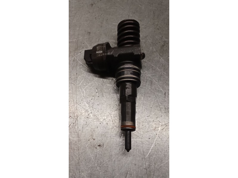 Recambio de inyector para volkswagen passat b5.5 (3b3) 1.9 tdi 4motion referencia OEM IAM 0414720214 38130073AR BOSCH