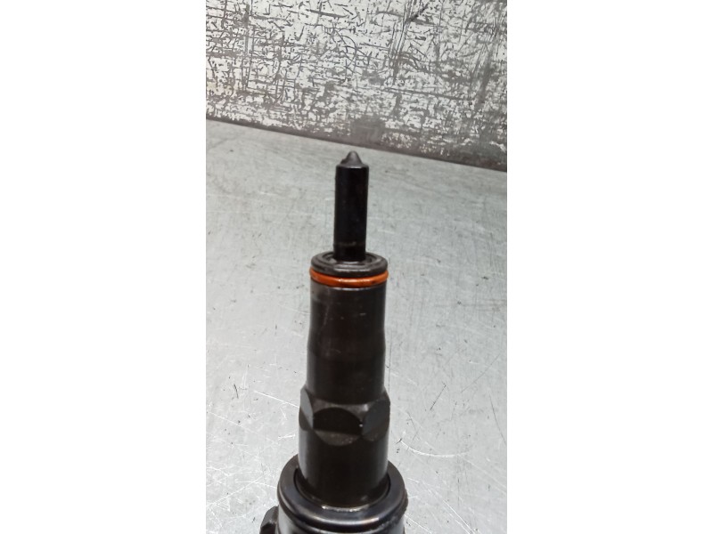 Recambio de inyector para volkswagen passat b5.5 (3b3) 1.9 tdi 4motion referencia OEM IAM 0414720214 38130073AR BOSCH