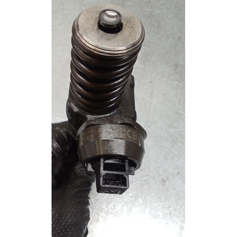 Recambio de inyector para volkswagen passat b5.5 (3b3) 1.9 tdi 4motion referencia OEM IAM 0414720214 38130073AR BOSCH