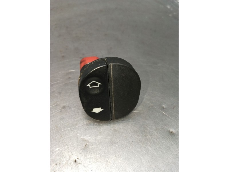 Recambio de mando elevalunas delantero derecho para ford tourneo connect 1.8 tdci /tddi /di referencia OEM IAM 61G14529AD 5P 200
