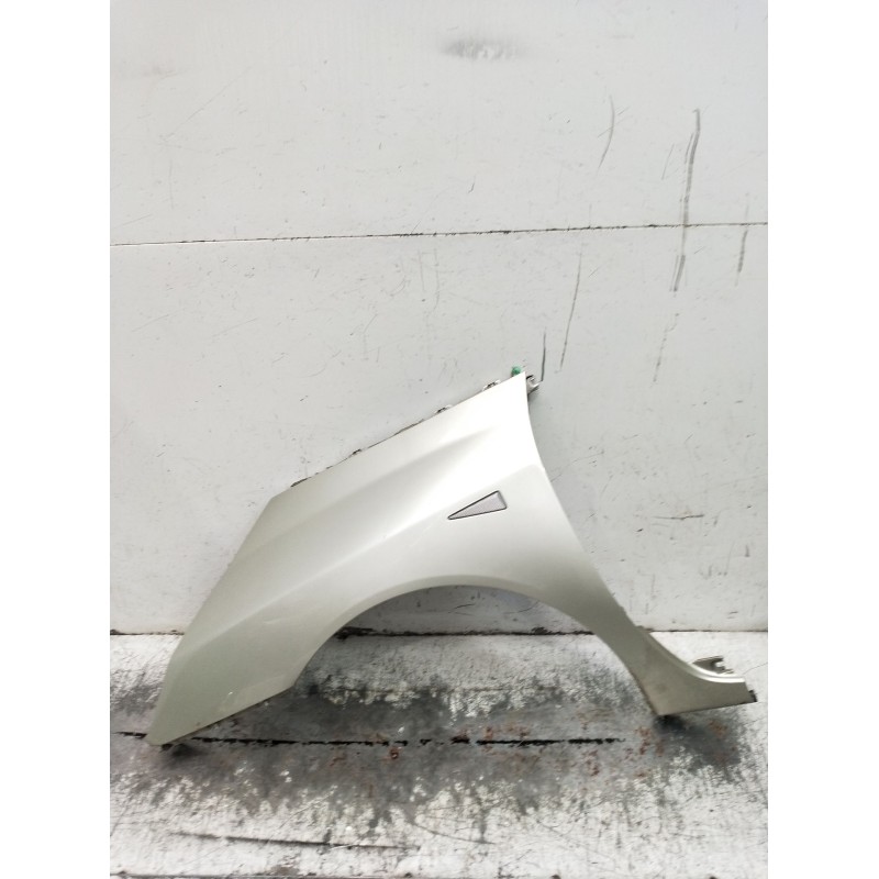 Recambio de aleta delantera izquierda para renault espace iv (jk0/1_) 2.2 dci (jk0h) referencia OEM IAM   2003