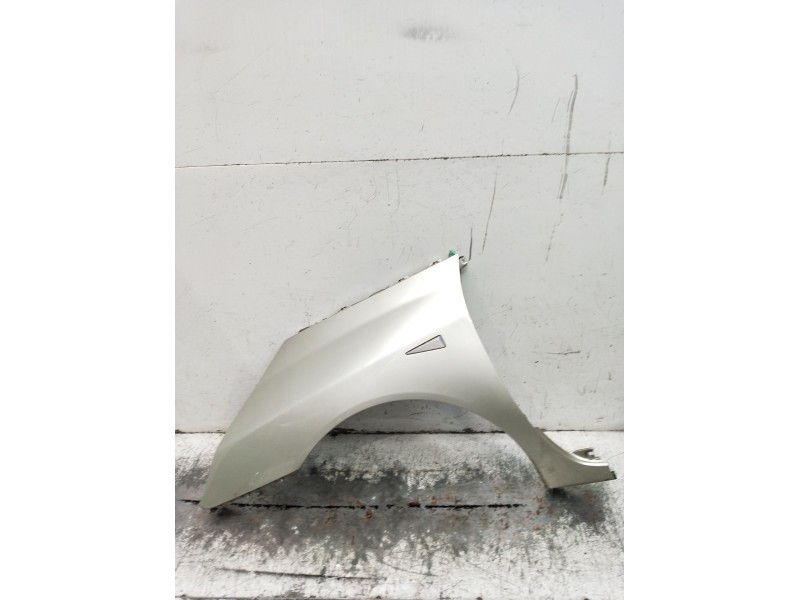 Recambio de aleta delantera izquierda para renault espace iv (jk0/1_) 2.2 dci (jk0h) referencia OEM IAM   2003