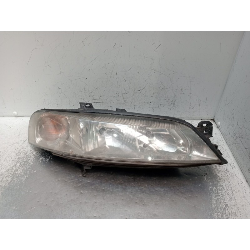 Recambio de faro derecho para opel vectra b (j96) 2.0 dti 16v (f19) referencia OEM IAM 90586845 67743040 