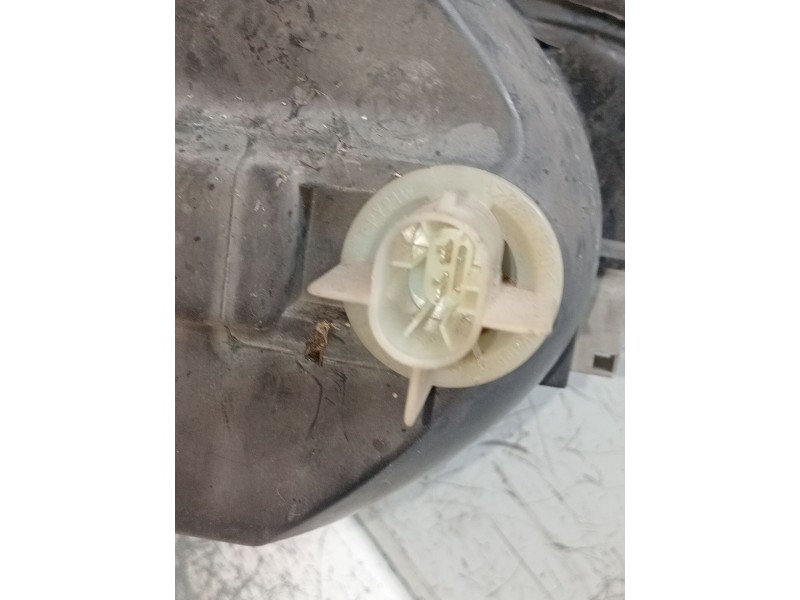 Recambio de faro derecho para opel vectra b (j96) 2.0 dti 16v (f19) referencia OEM IAM 90586845 67743040 