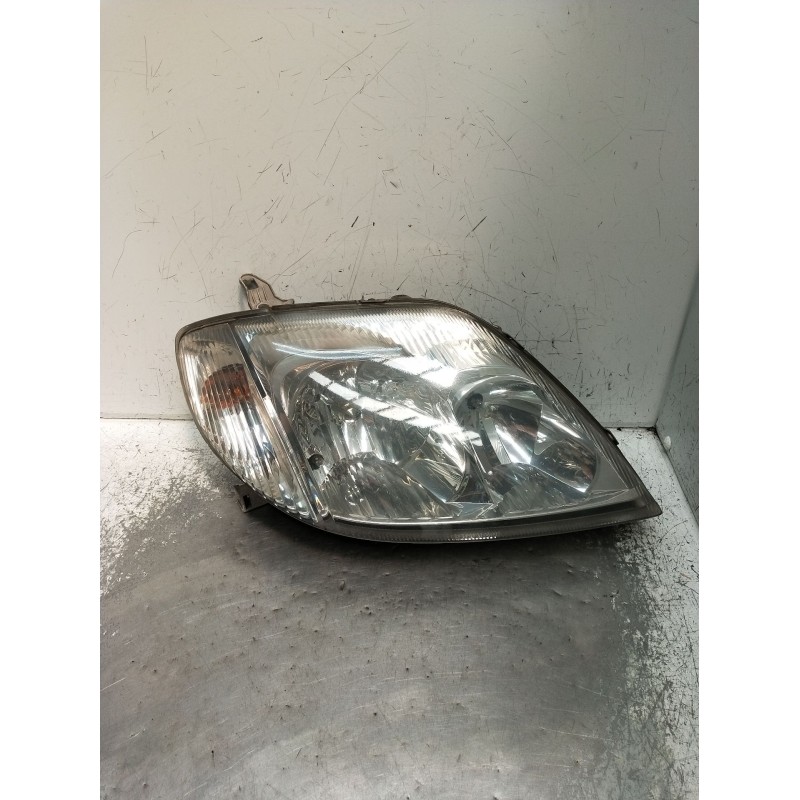 Recambio de faro derecho para toyota corolla sedán (_e12_) 1.6 vvt-i (zze121_) referencia OEM IAM   2002