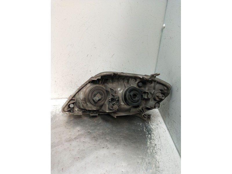 Recambio de faro derecho para toyota corolla sedán (_e12_) 1.6 vvt-i (zze121_) referencia OEM IAM   2002