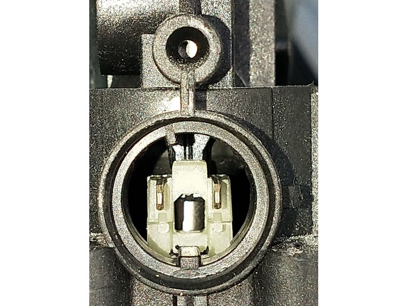 Recambio de elevalunas delantero derecho para renault clio iii (br0/1, cr0/1) 1.2 16v (br02, br0j, br11, cr02, cr0j, cr11) refer