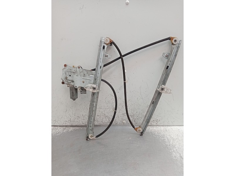 Recambio de elevalunas delantero izquierdo para citroën xsara picasso (n68) 2.0 hdi referencia OEM IAM 7746002811 105772101 