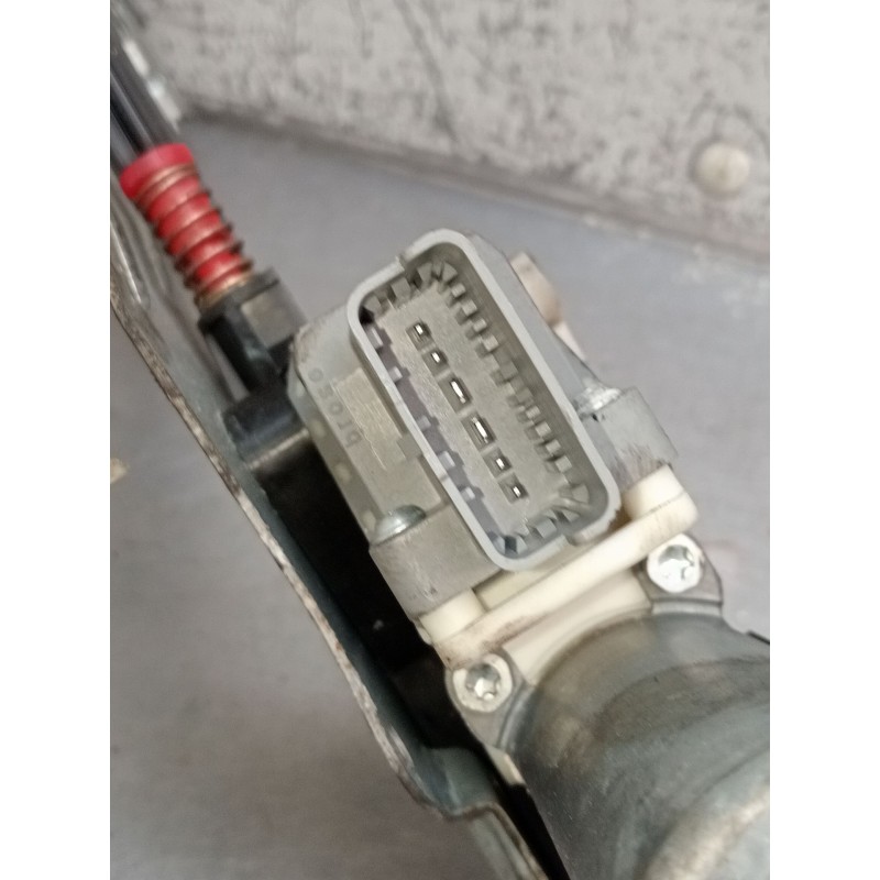 Recambio de elevalunas delantero izquierdo para citroën xsara picasso (n68) 2.0 hdi referencia OEM IAM 7746002811 105772101 