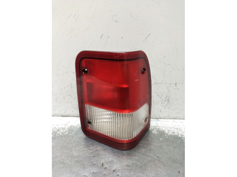 Recambio de piloto trasero izquierdo para hyundai galloper ii (jk-01) 2.5 td intercooler referencia OEM IAM   1998