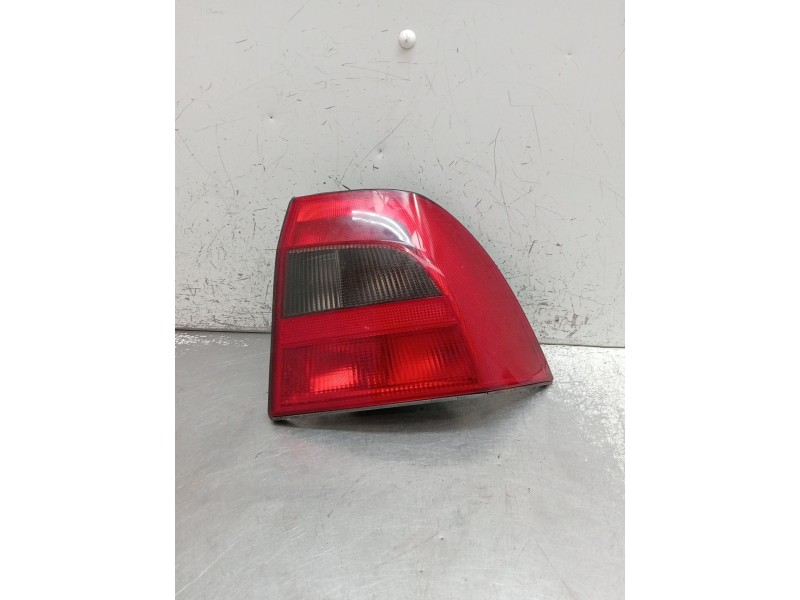 Recambio de piloto trasero derecho para opel vectra b (j96) 2.0 dti 16v (f19) referencia OEM IAM   