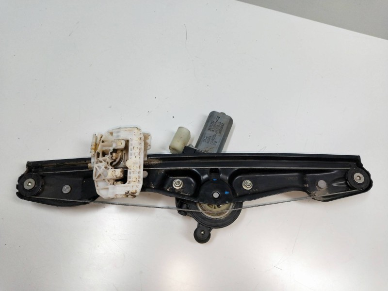 Recambio de elevalunas trasero derecho para bmw serie 1 lim. 5-trg. (f20) 118d referencia OEM IAM M13970A00  