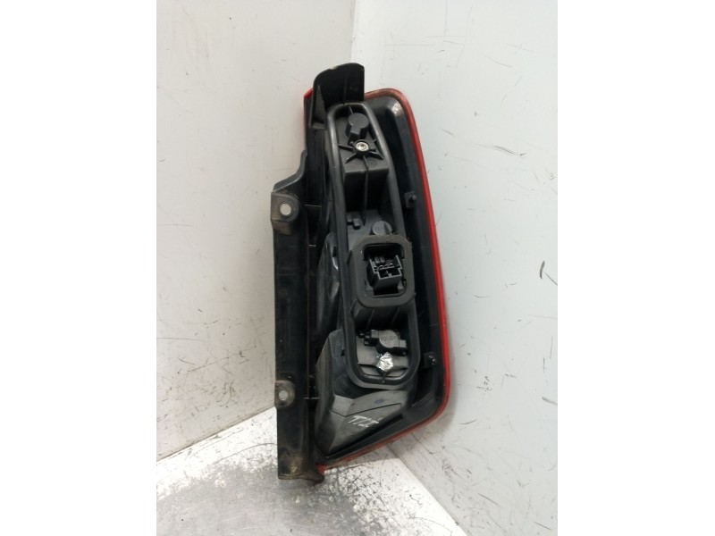Recambio de piloto trasero izquierdo para fiat grande punto (199_) 1.3 d multijet (199.axd11, 199.axd1a, 199.axd1b,... referenci