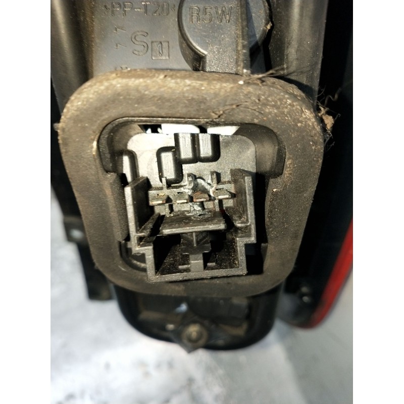 Recambio de piloto trasero izquierdo para fiat grande punto (199_) 1.3 d multijet (199.axd11, 199.axd1a, 199.axd1b,... referenci