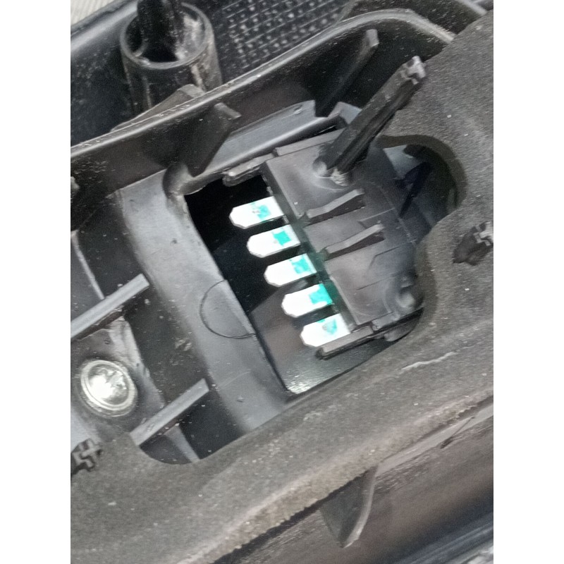 Recambio de piloto trasero derecho para opel corsa c (x01) 1.2 twinport (f08, f68) referencia OEM IAM 13227127 89070105 