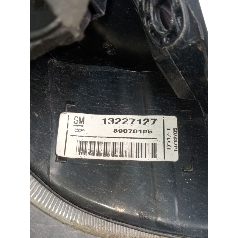 Recambio de piloto trasero derecho para opel corsa c (x01) 1.2 twinport (f08, f68) referencia OEM IAM 13227127 89070105 